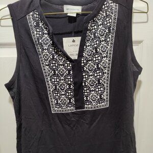 Liz Claiborne Black and white blouse